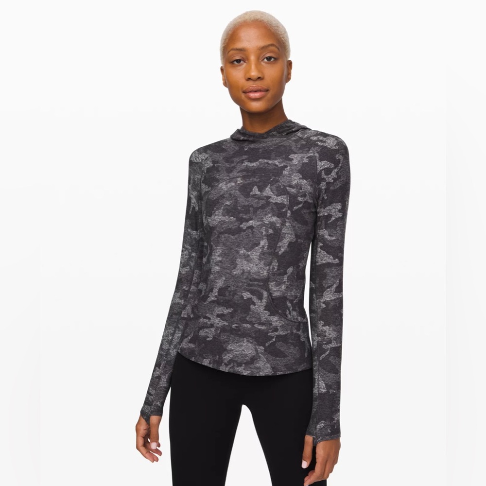 Lululemon On Repeat Runderful Gray Camo Long Sleeve Top Size 8 EUC